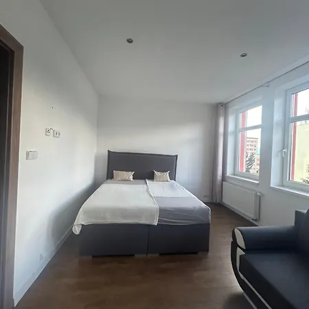 דירה Maj 1, 1207