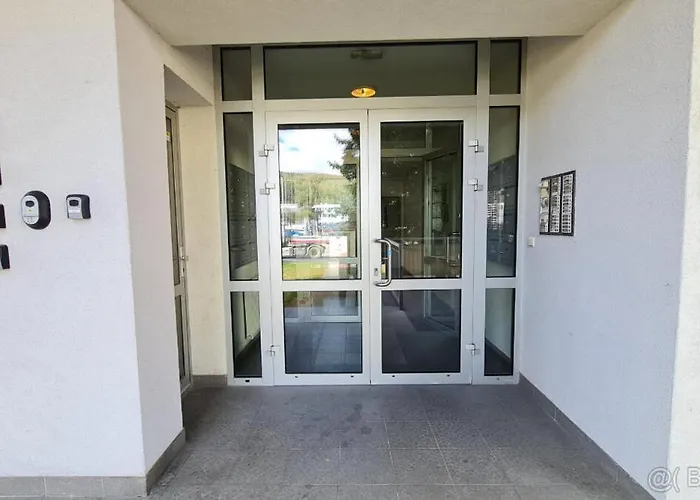 Maj 1, 1207 아파트 *